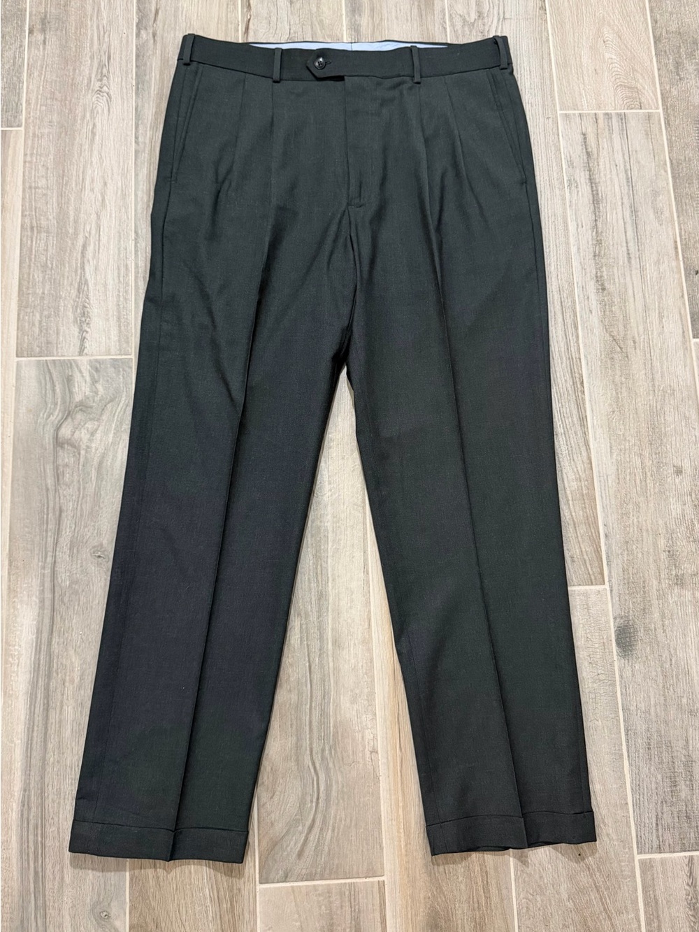 Roundtree & Yorke Gray TravelSmart Dress Pants Size 36x31